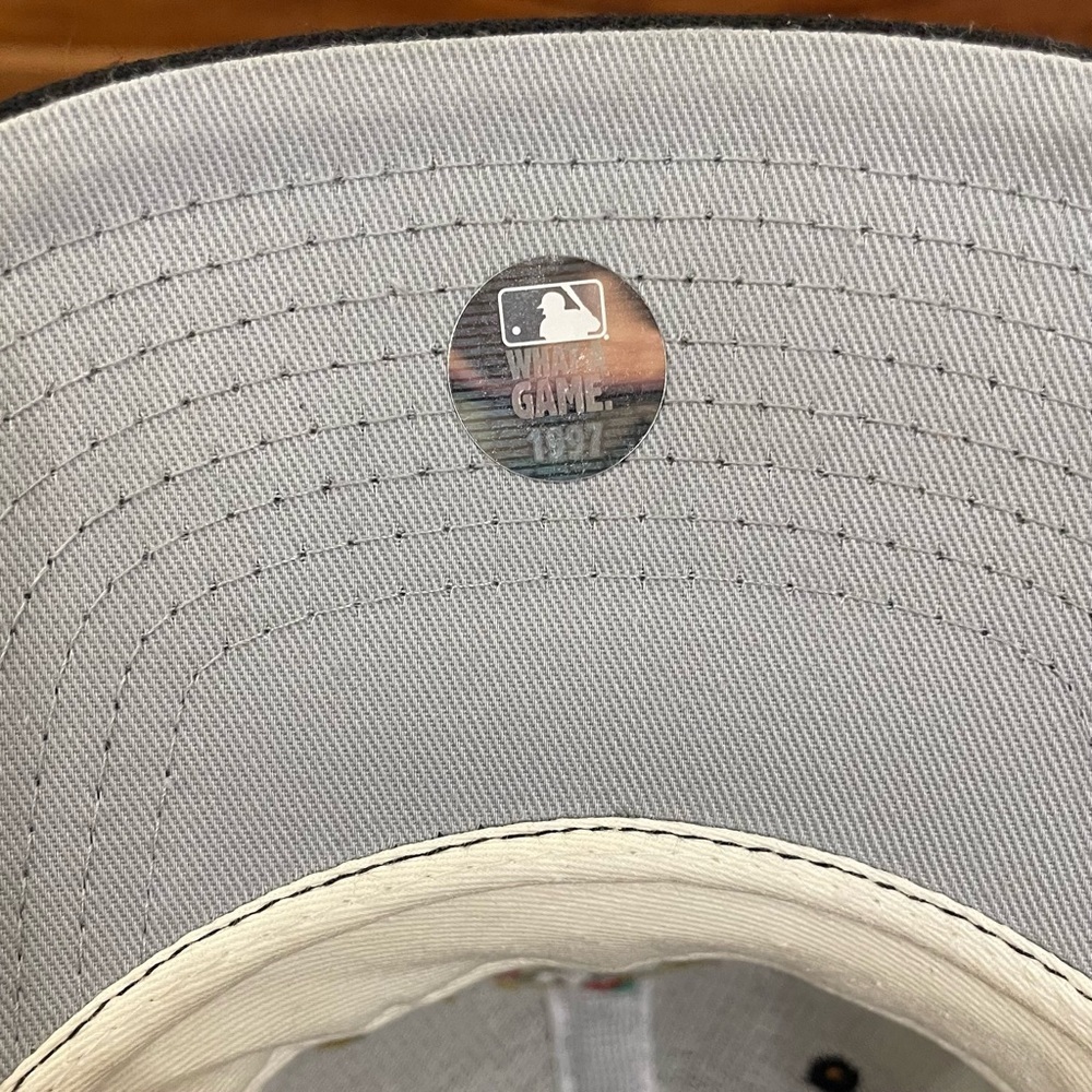 Vintage 1997 New Era Florida Marlins World Series Champs Snapback Hat 100% Wool - Picture 10 of 13